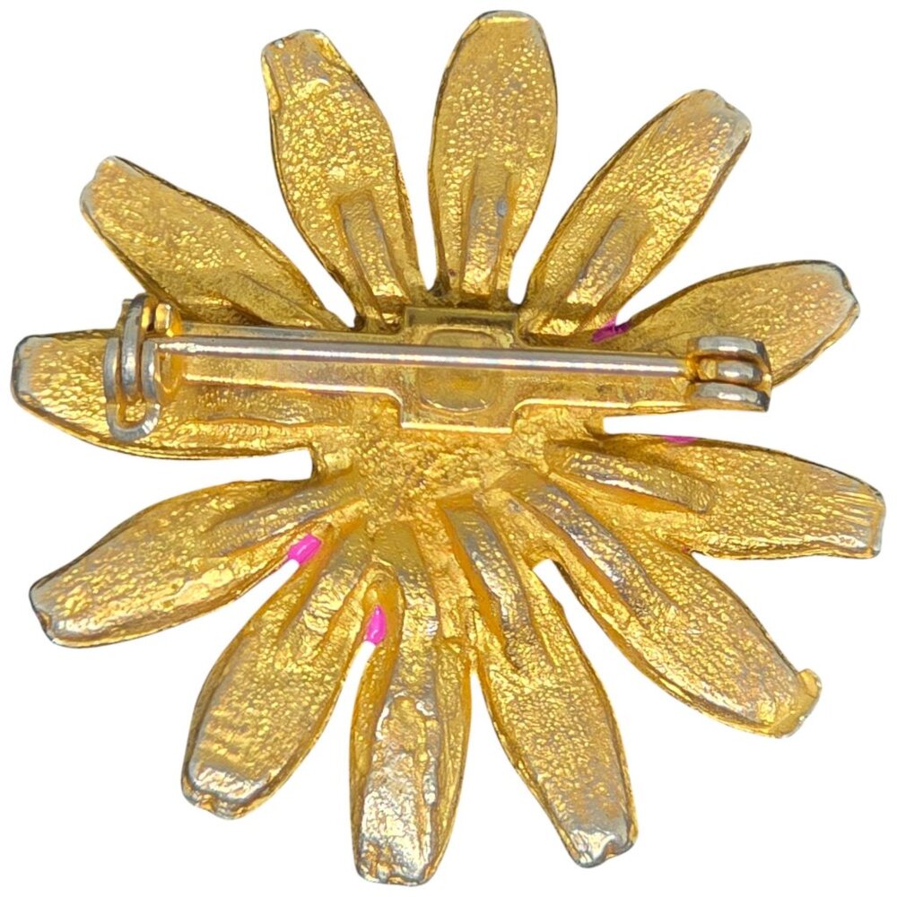 Pink & Yellow Enamel Daisy Flower Pin Brooch With Gold-Tone Metal Back - Picture 6 of 8